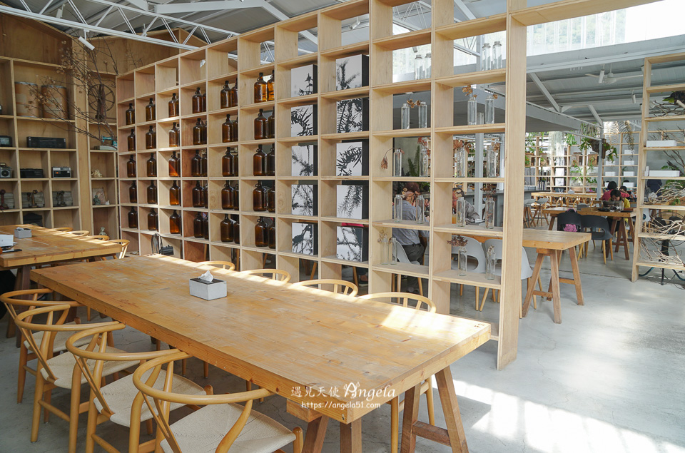 梅山景觀咖啡餐廳空氣圖書館