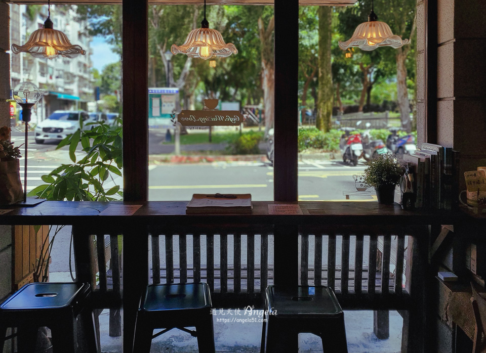 木柵文青咖啡廳等一個人咖啡