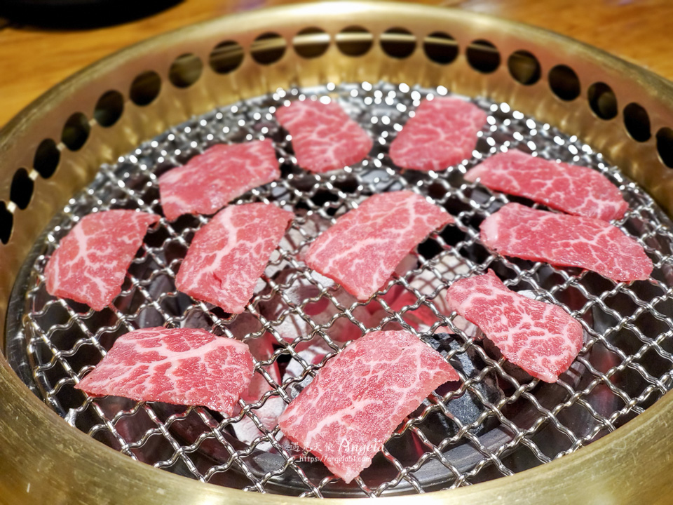 小碧潭餐廳米炭火燒肉