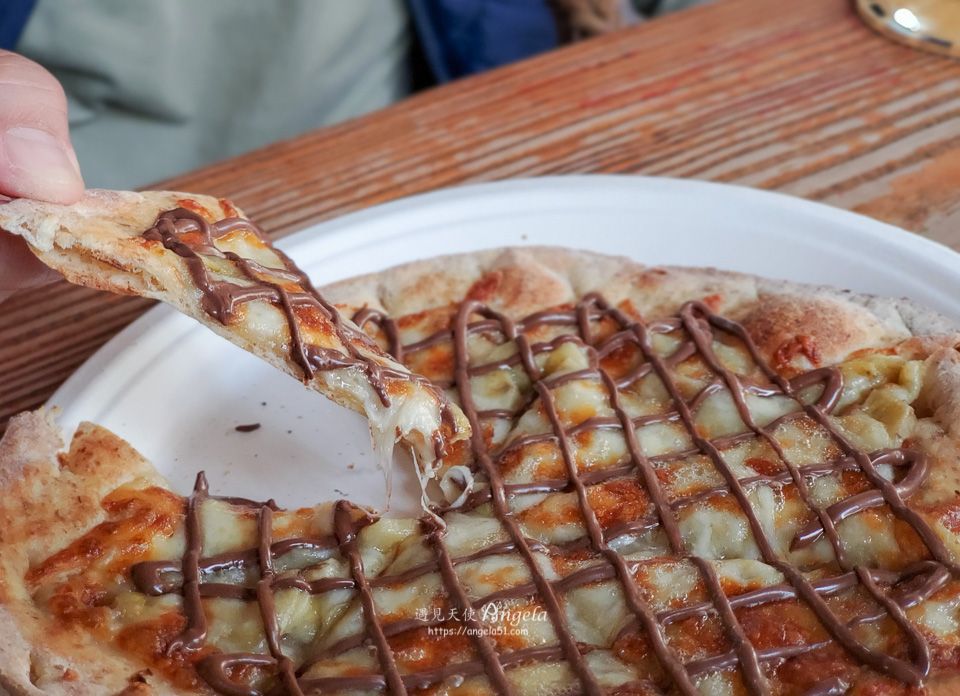 木盒子柴燒窯烤披薩，龍潭庭園景觀餐廳寵物友善