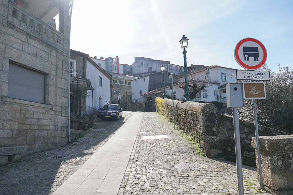 葡萄牙巨石鎮 Monsanto 村莊入口