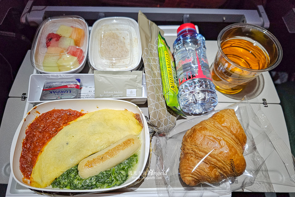 阿聯酋航空飛機餐-杜拜到台北早餐