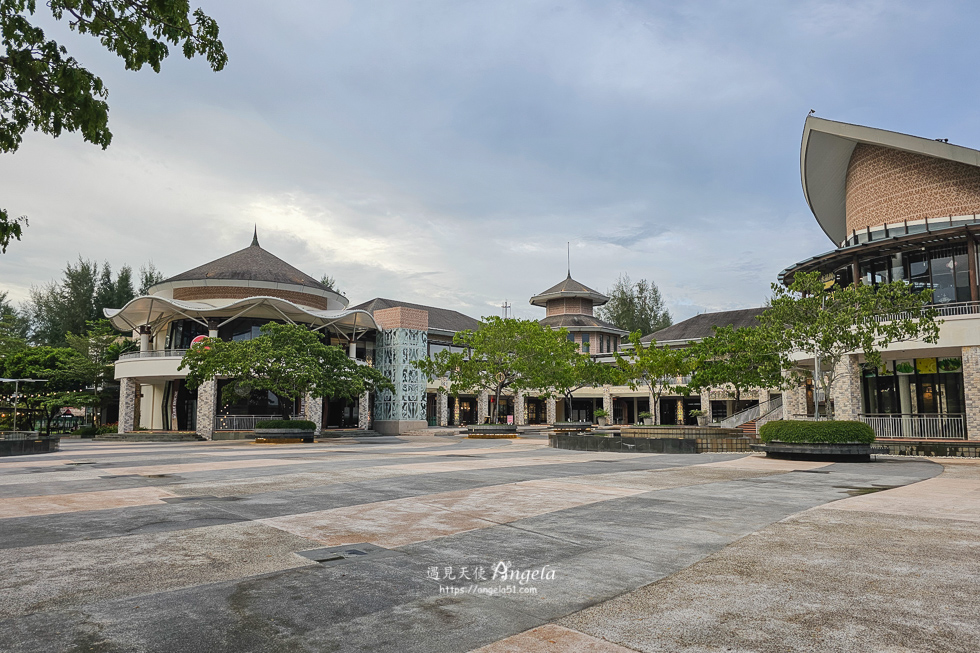 lagoi bay plaza