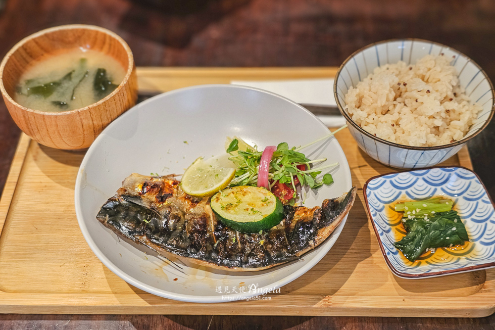 基隆巷弄美食小腳落日式定食