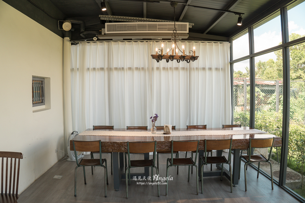 宜蘭老宅咖啡 chou chou可麗露專賣