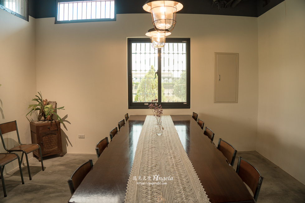 宜蘭老宅咖啡 chou chou可麗露專賣