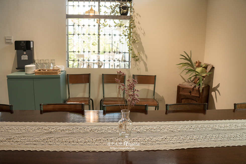 宜蘭老宅咖啡 chou chou可麗露專賣