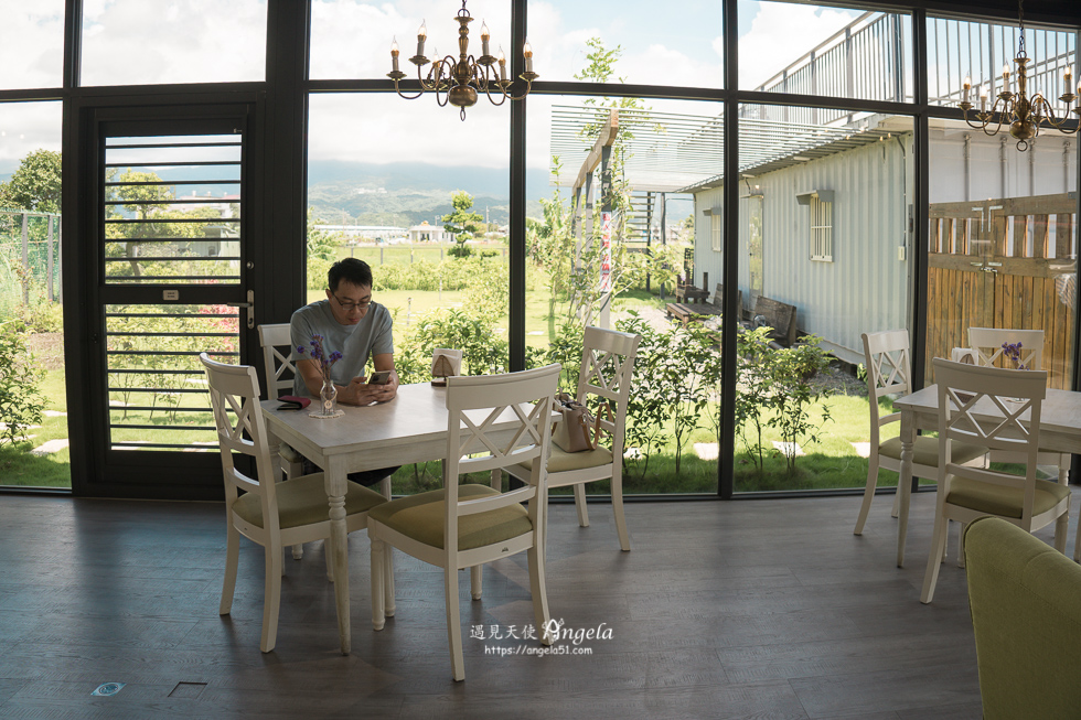 宜蘭老宅咖啡 chou chou可麗露專賣