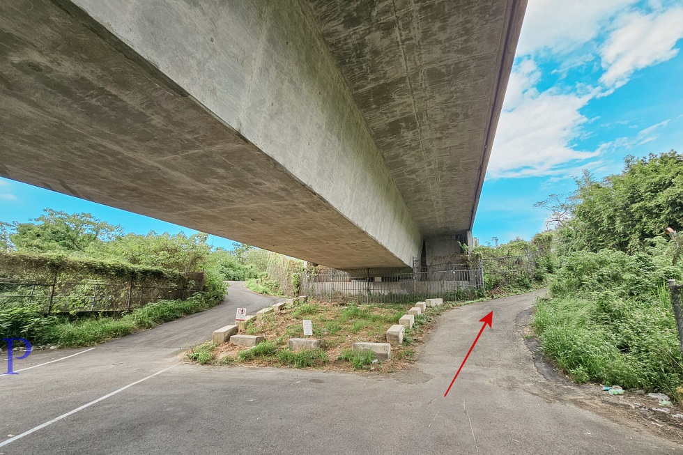 新埔老屋咖啡森苑酒咖停車